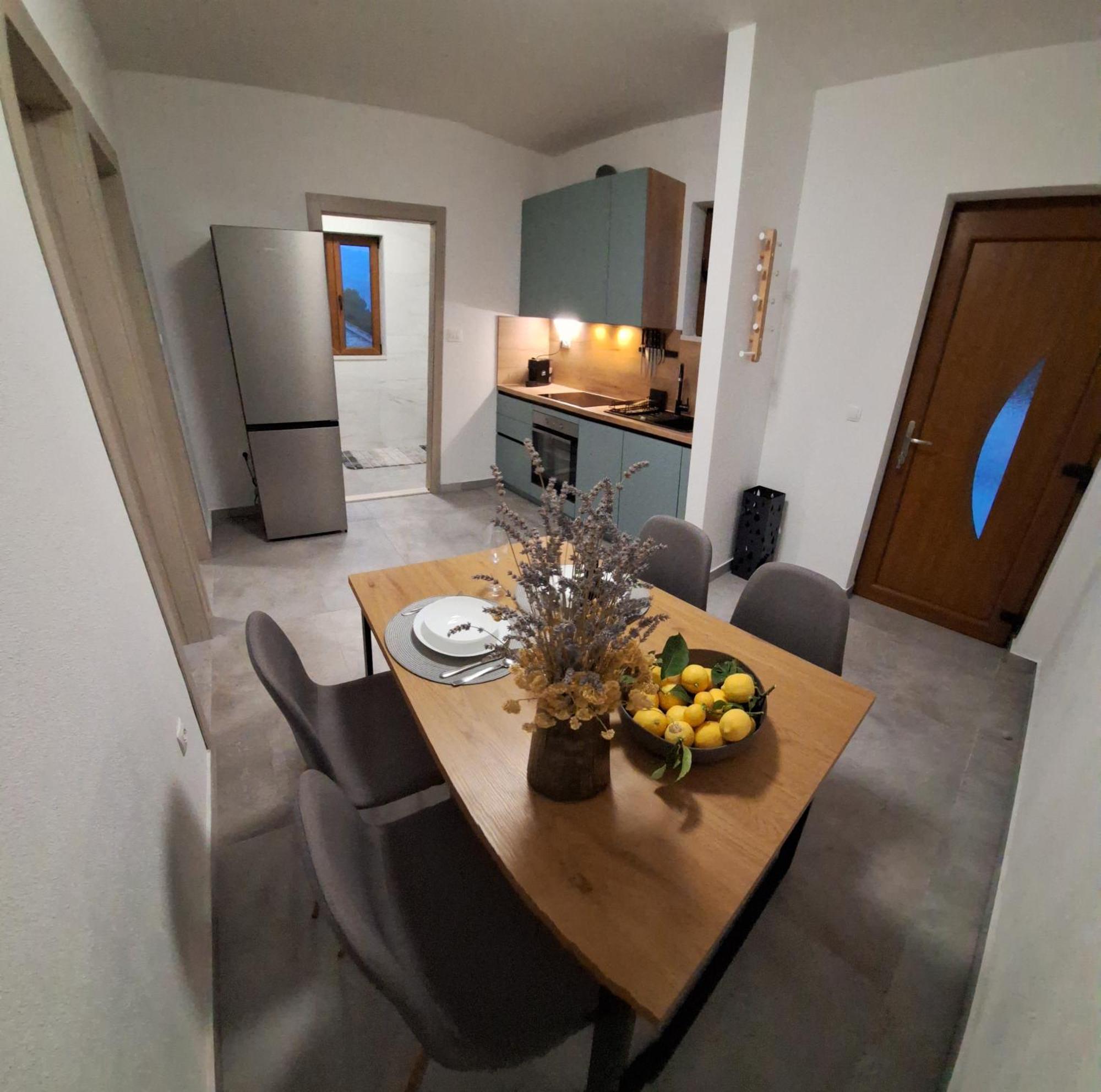 Villa Uzanca Splitska Extérieur photo